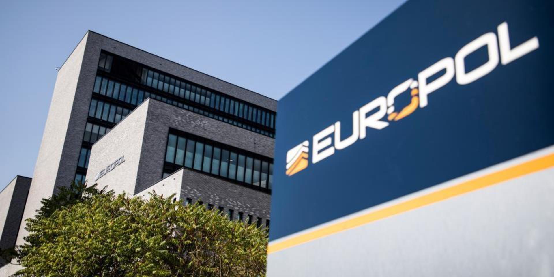 Aktionen Emma5, mot internationell penningtvätt, har bland annat samordnats av Europol, med huvudkontor i Haag.