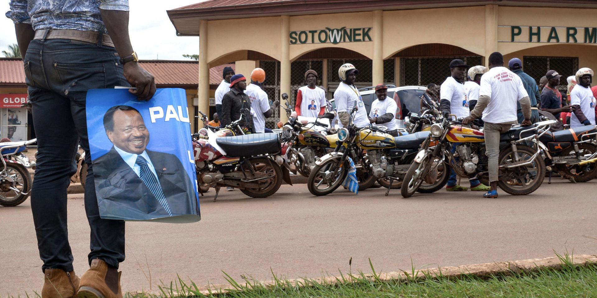Motorcykelkampanj för den sittande presidenten Paul Biya.