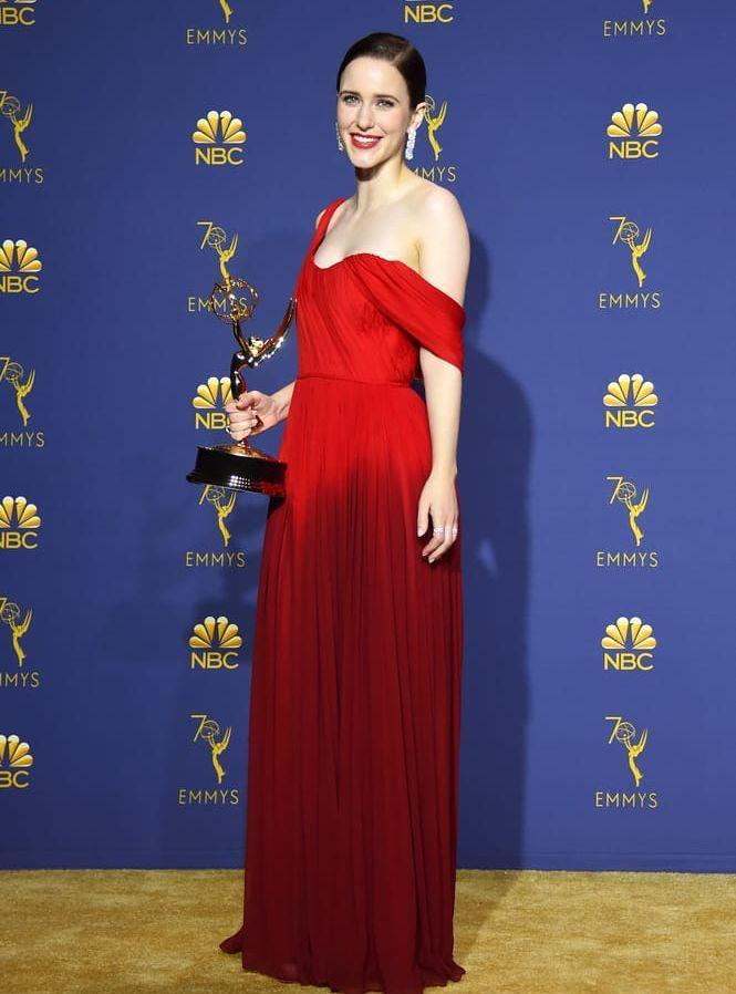 Rachel Brosnahan vann priset för bästa huvudroll i The Marvelous Mrs. Maisel.