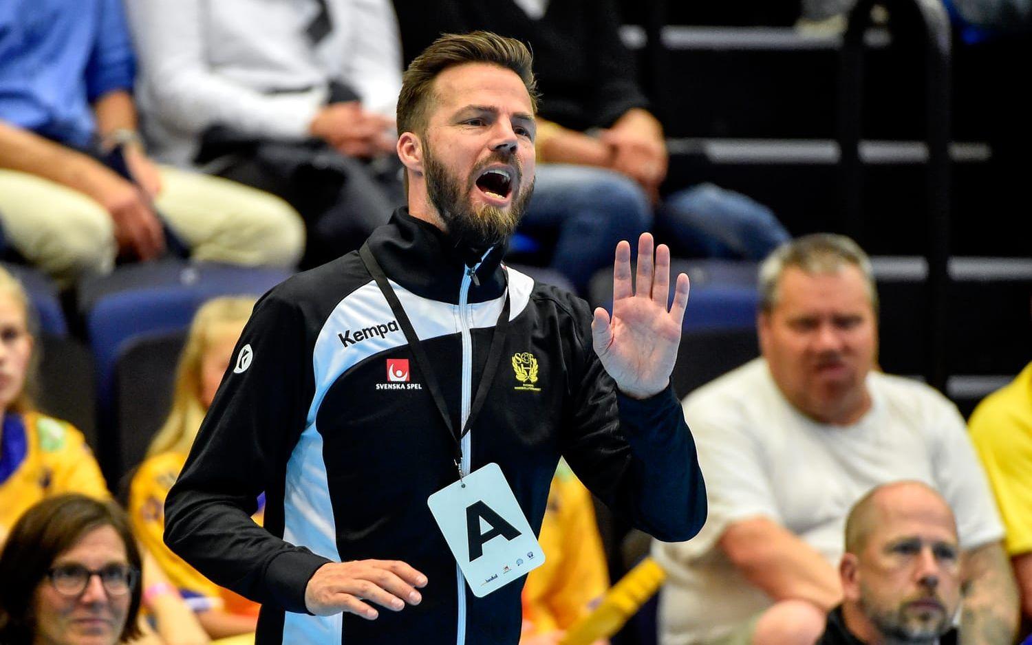 Men tränaren Henrik Signell känner ingen oro trots alla tunga spelartapp: "Än så länge är jag jättenöjd".Foto: Bildbyrån
