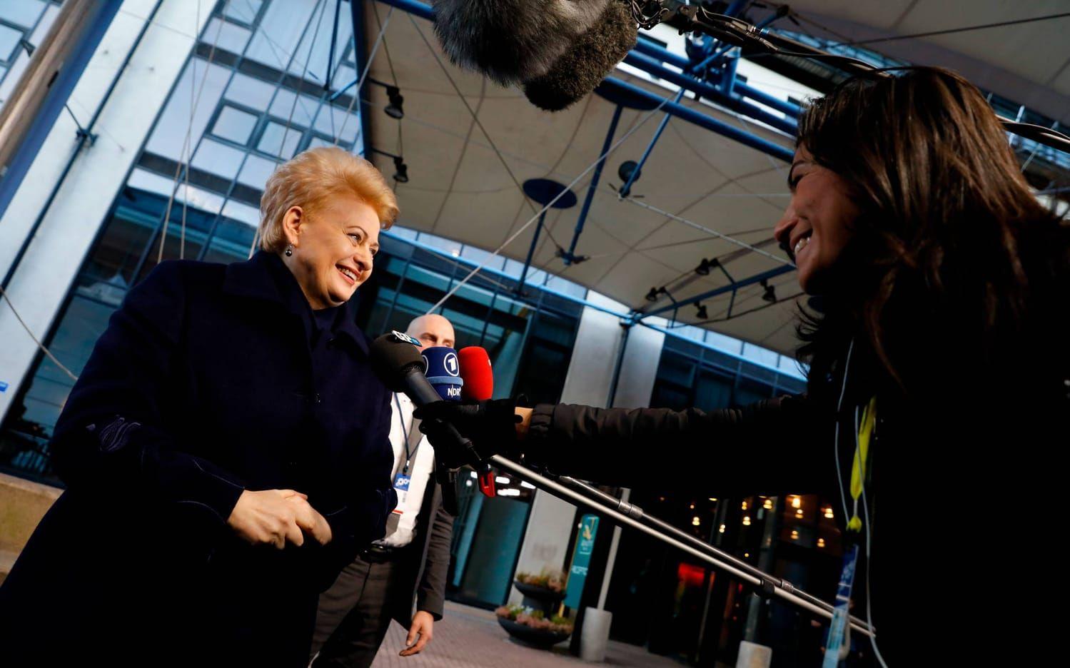 Dalia Grybauskaite, Litauens president, anländer till mötet i Eriksberg. Bild: Jonas Lindstedt.
