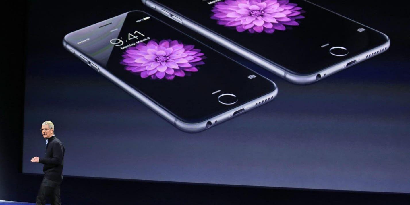 Apple ber om ursäkt för att äldre telefoner gjorts långsammare för att spara in på batterierna. Arkivbild.