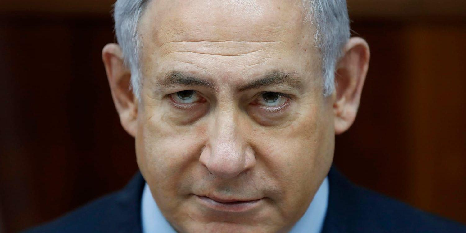 Israels premiärminister Benjamin Netanyahu fördes till sjukhus med hög feber och svår hosta. Arkivbild.