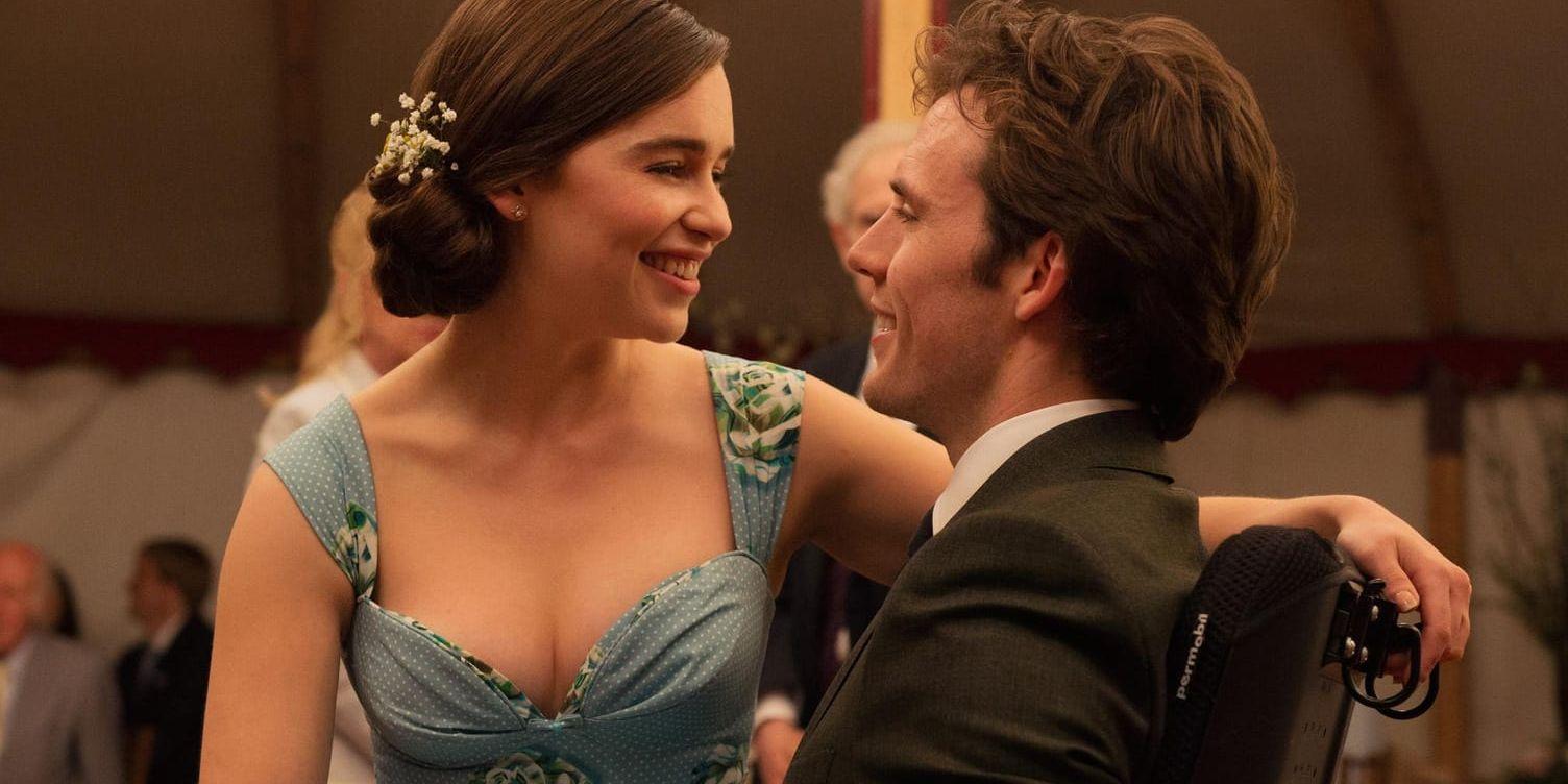 Kärleken spirar mellan Lou och Will (Emilia Clarke och Sam Claflin) i Livet efter dig, en romantisk komedi som är både förskräcklig och förtjusande. Pressbild.