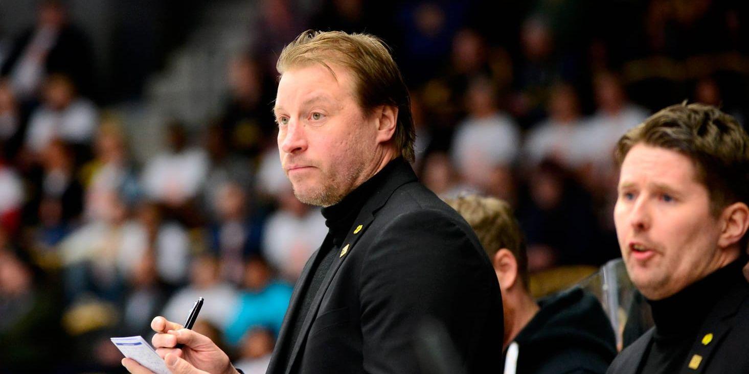 Skellefteå sparkar sin huvudtränare Fredrik Öberg. Arkivbild.