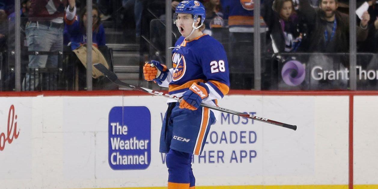 Sebastian Aho gjorde sitt första NHL-mål i sin tredje match för New York Islanders.