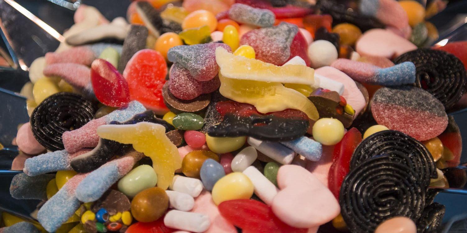 Tonvis av godis som inspekterats hos en grossist i Malmö misstänks vara förfalskat. Arkivbild.