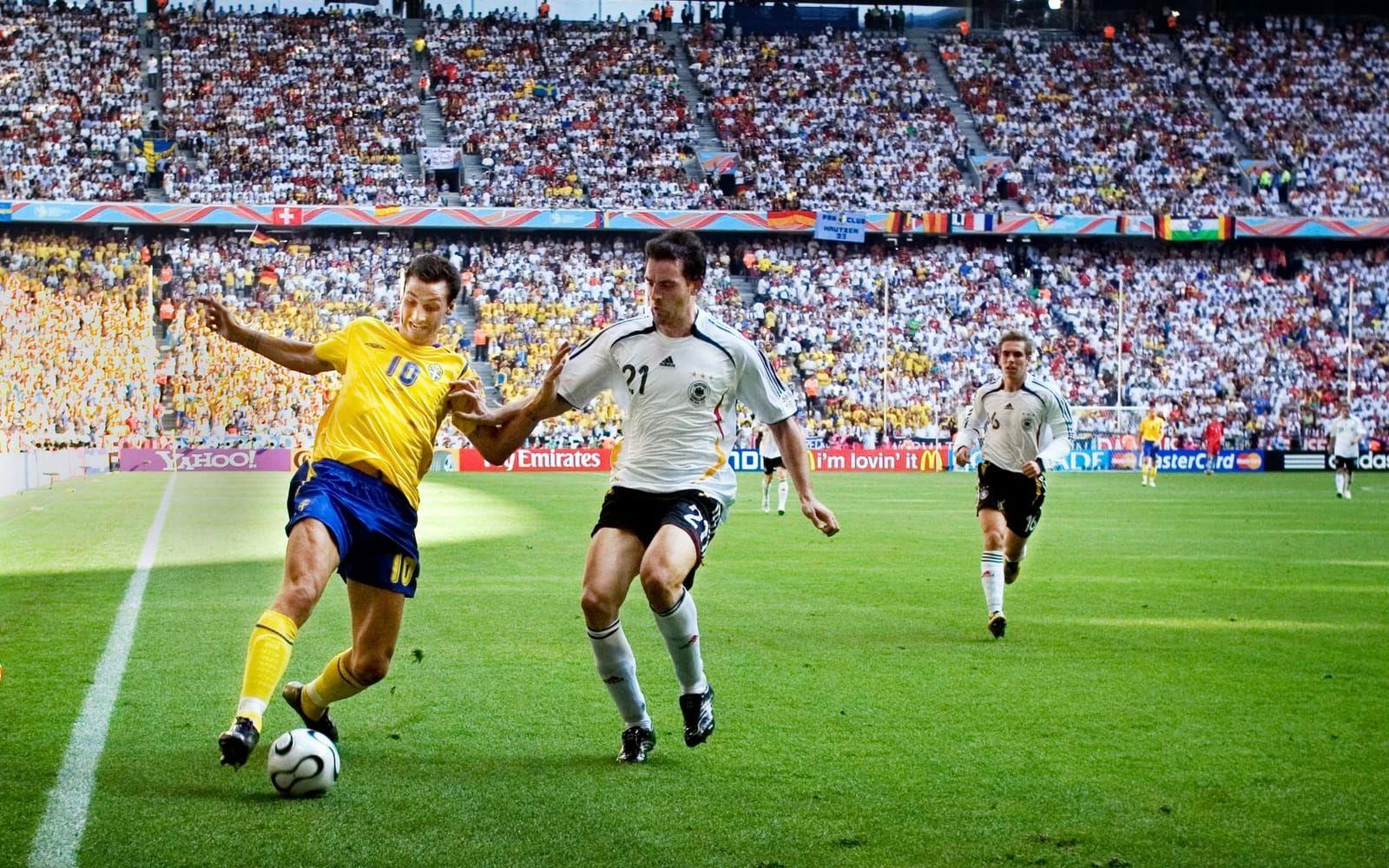 Sverige fick en tuff start på matchen och låg under med två mål efter tolv minuter. Foto: Bildbyrån