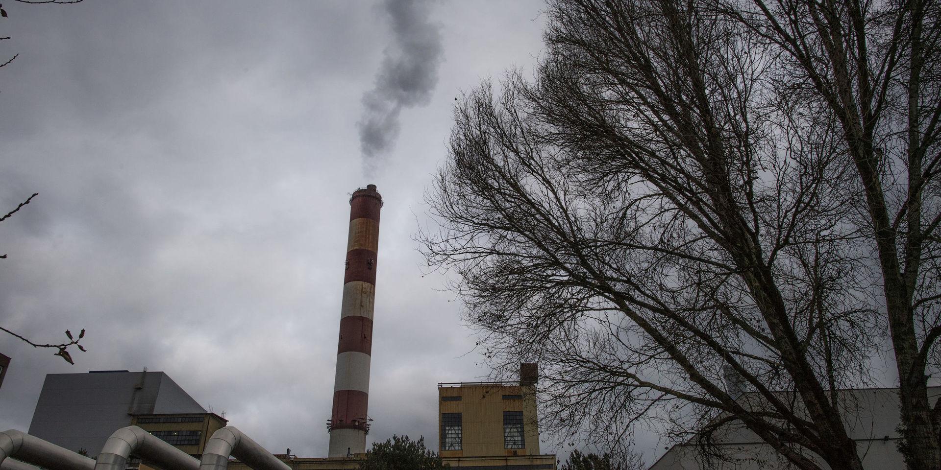 Kolkraftverk i Katowice. 60 procent av elen i Polen ska komma från kol år 2030 och vindkraftverk vid kusten ska försvinna.