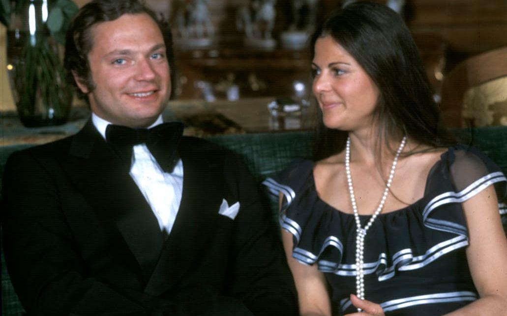 12 mars, 1976: Kung Carl Gustaf och Silvia Sommerlath tillkännager att de har förlovat sig.