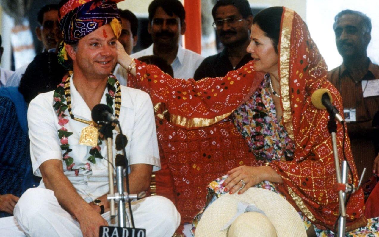17 oktober, 1993: Drottningen och kungen på besök i Indien.