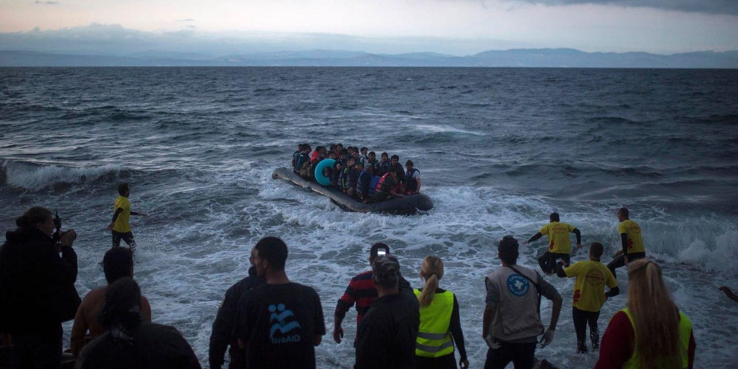 Vägen över Medelhavet är både svår och livsfarlig för de flyktingar som försöker nå Europa. Arkivbild.