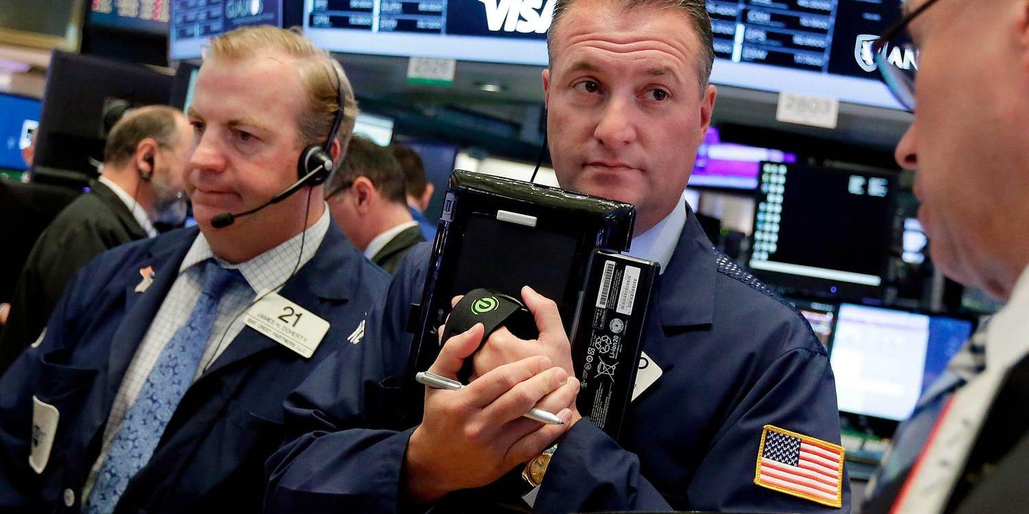 Investerarna på Wall Street började köpa teknikaktier igen på onsdagen.