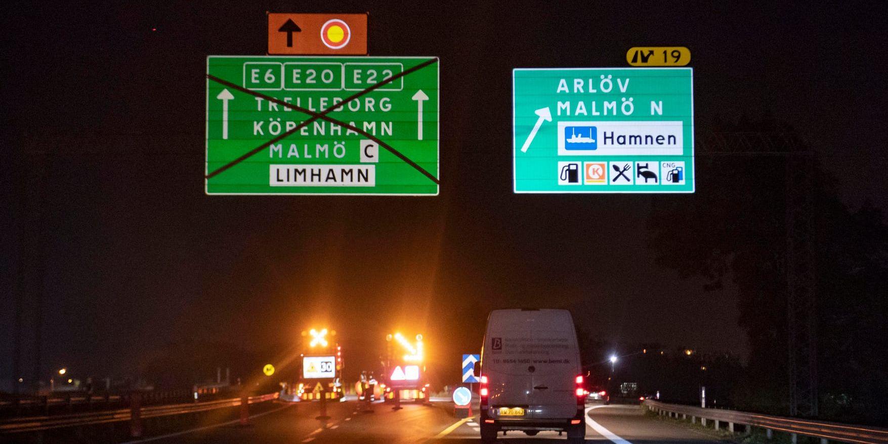Motorvägen E6 norr om Malmö har stängts av på grund av tunnelarbete. Först den 27 oktober beräknas vägen öppnas för trafik igen.