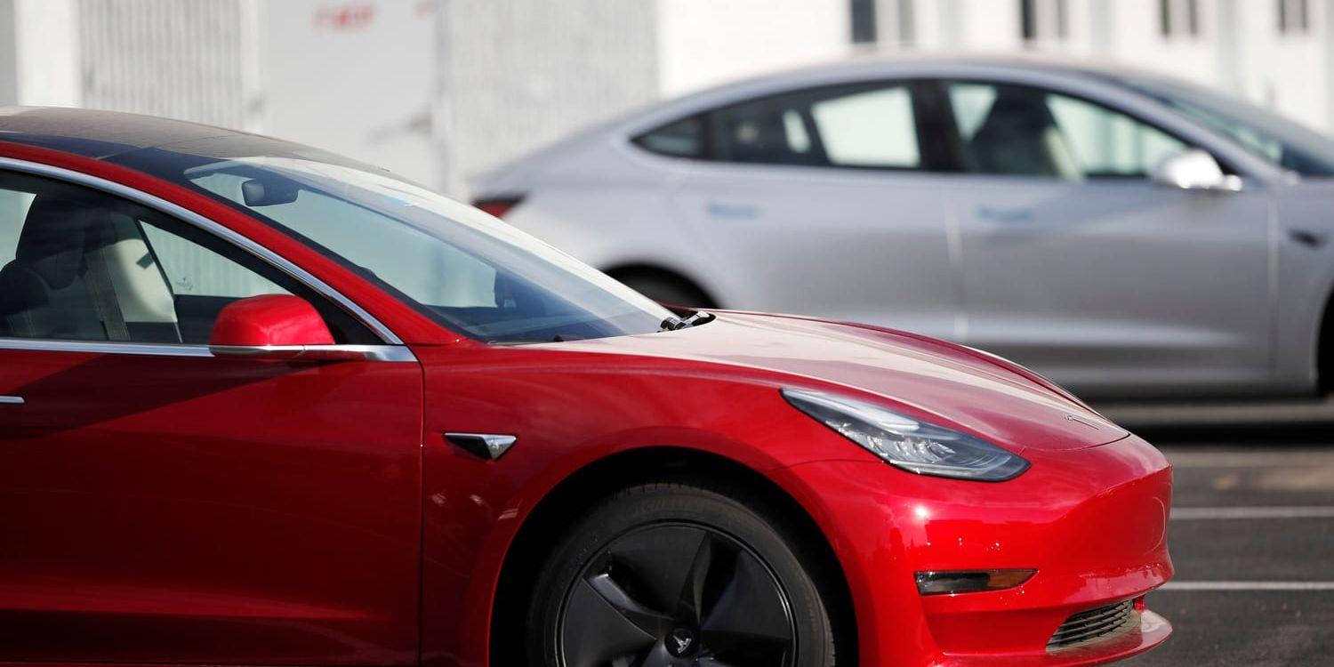 Ett par Model 3 vid en Tesla-anläggning i Colorado häromveckan.