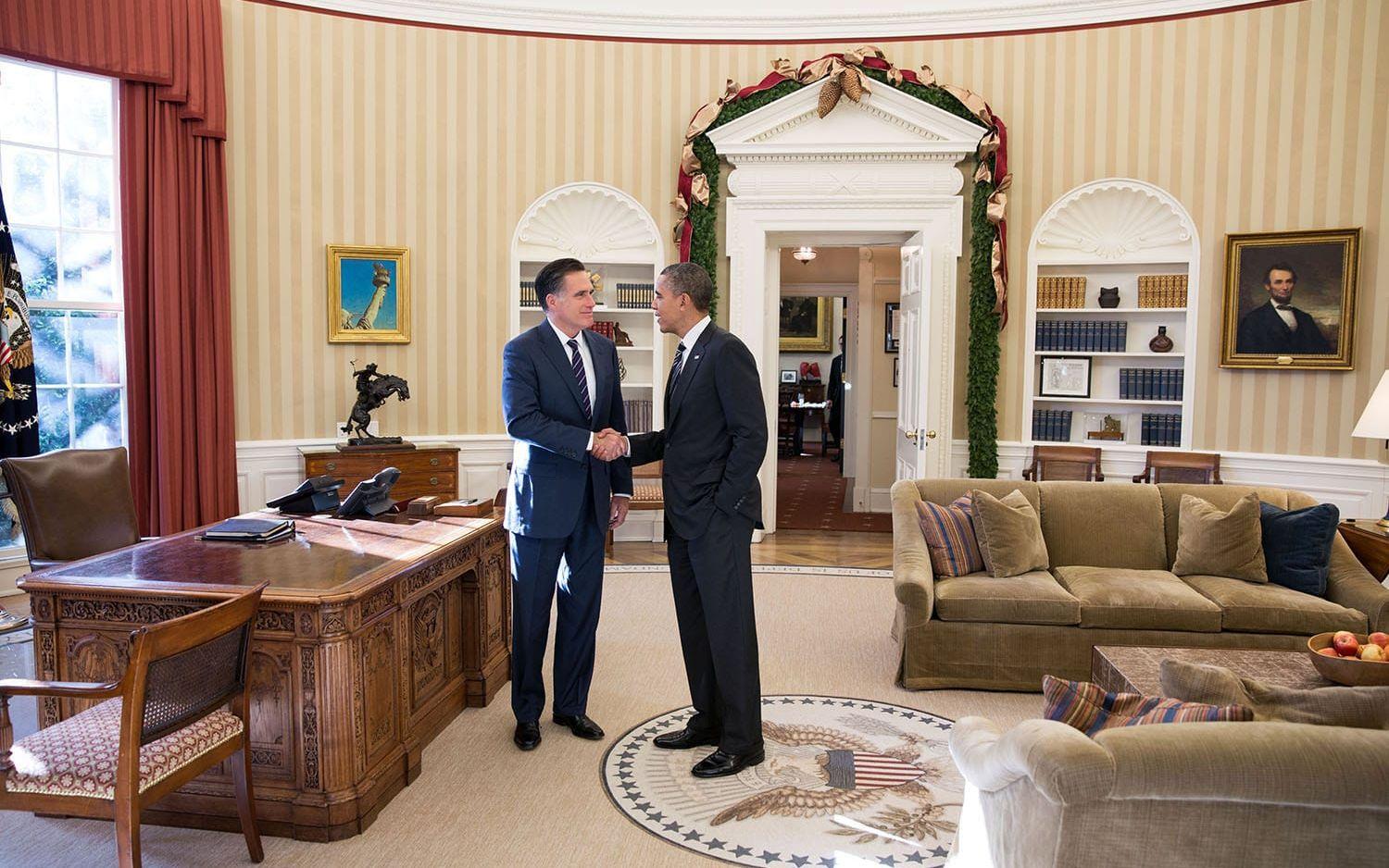 29 november, 2012: Barack Obama och Mitt Romney, som just förlorat presidentvalet, möts över en lunch i Vita Huset. Foto: Pete Souza / Vita Huset