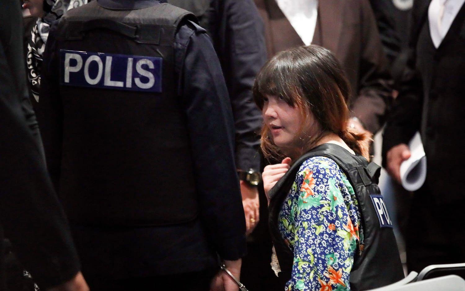 En av de misstänkta kvinnorna som påstås ha kletat nervgift i ansiktet på Kim Jong-Nam. FOTO: AP
