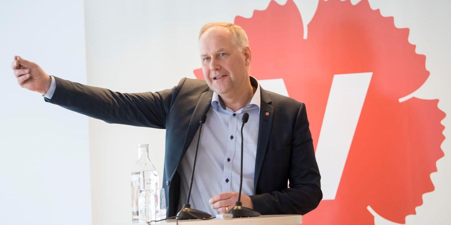 Vänsterpartiets partiledare Jonas Sjöstedt håller tal under partiets kongress i Karlstad. Arkivbild.