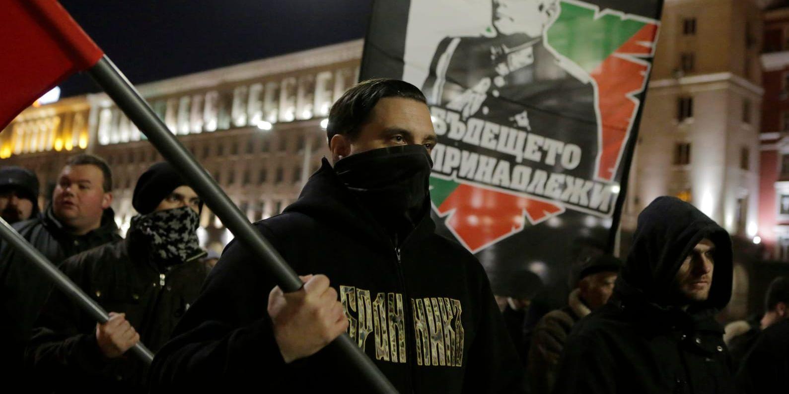 Hundratals högerextremister marscherade genom Bulgariens huvudstad Sofia för att hedra en Bulgarisk general som ledde en pronazistisk organisation på 1930- och -40-talen.