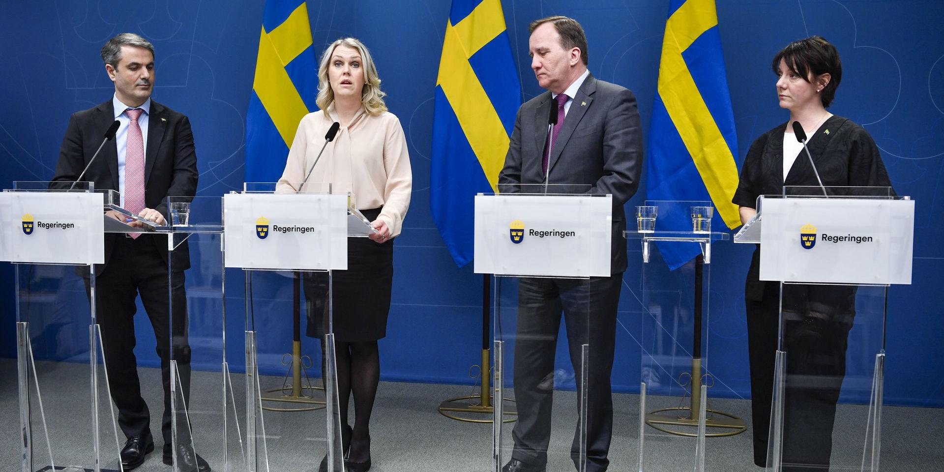 Regeringen höll på fredagseftermiddagen en presskonferens. Då meddelade socialminister Lena Hallengren och statsminister Stefan Löfven att kravet på läkarintyg tillfälligt avskaffas.