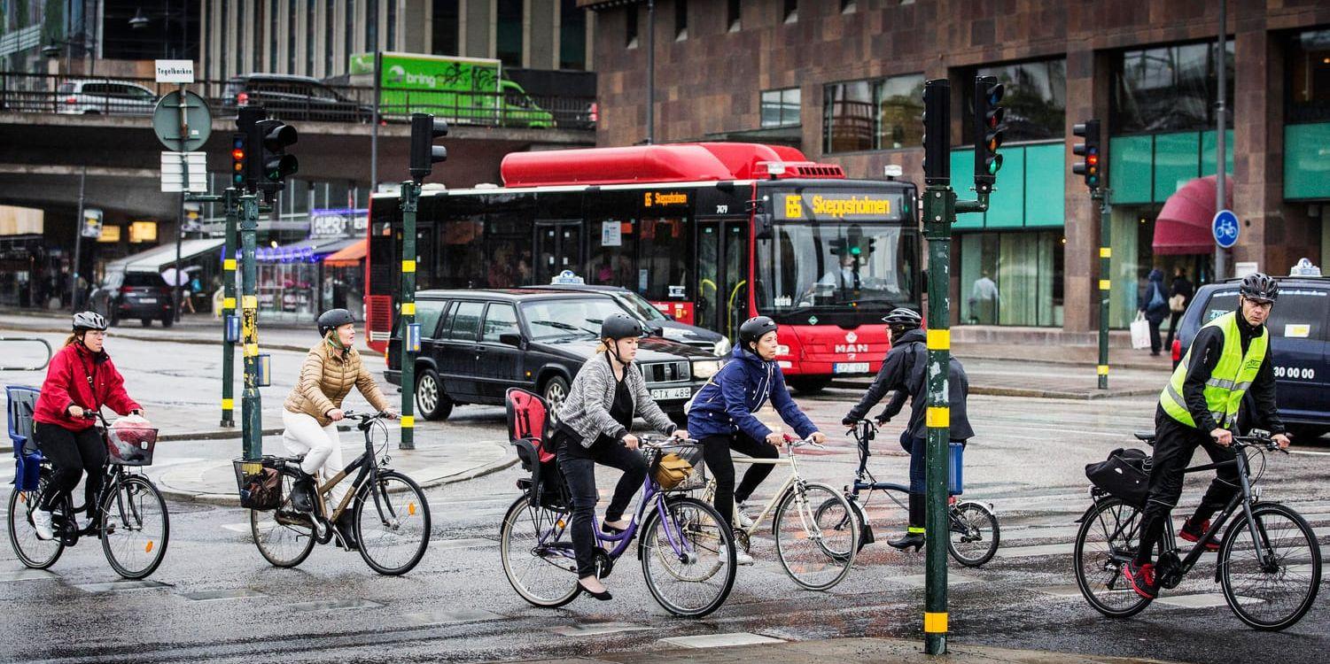 Kommunerna i Stockholmsområdet drog vinstlotter när Trafikverket delar ut pengar till cykel- och kollektivtrafik. Arkivbild.
