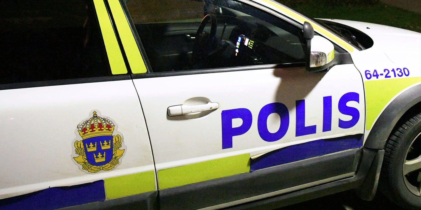 Två personer på en moped ryckte på fredagskvällen en väska från en kvinna i Helsingborg. Arkivbild.