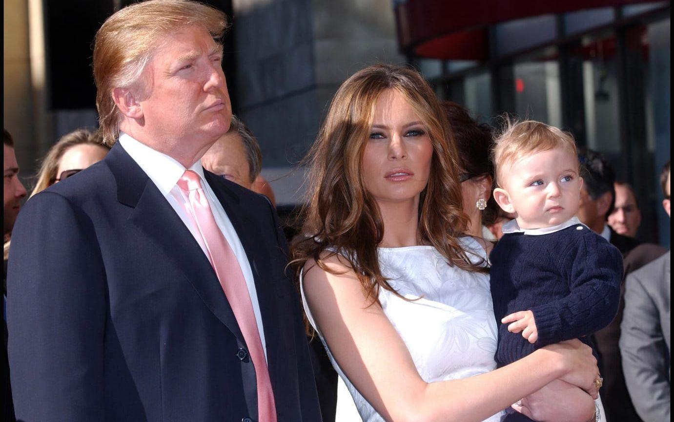 <strong>20 mars, 2006:</strong> Barron Trump, det enda barnet han har tillsammans med Melania, föds.