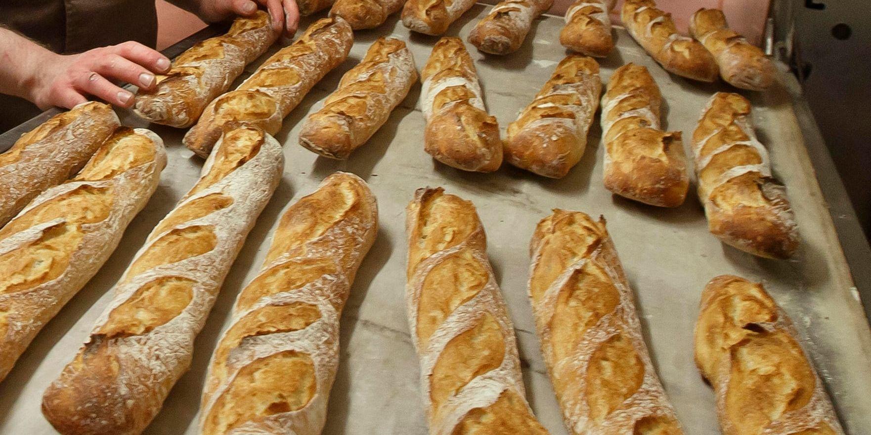Franska bagerier får inte baka baguetter hursomhelst, enligt landets strikta lagstiftning när det gäller arbetstider. Arkivbild.