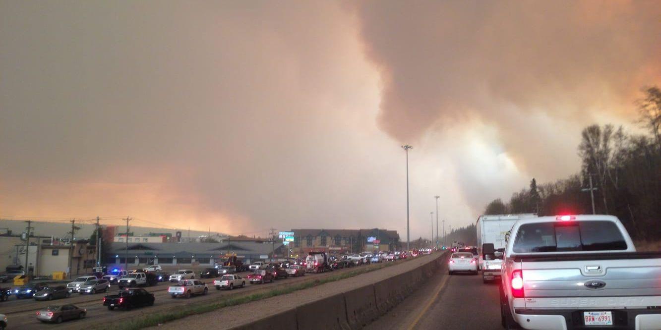 100 000 evakueras på grund av en skogsbrand i staden Fort McMurray i Kanada. Arkivbild.