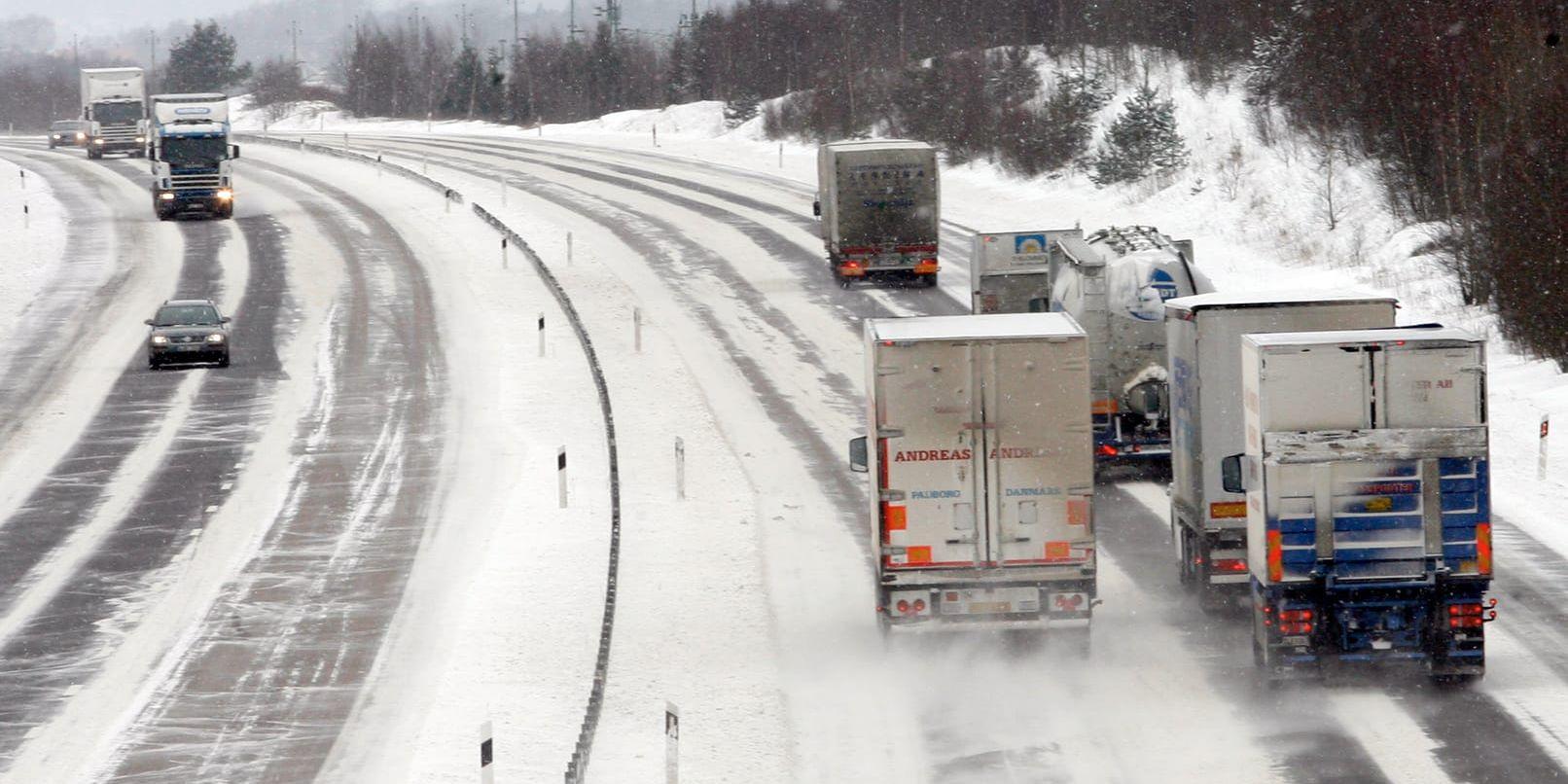 SMHI varnar nu för att det kan bli halt på de västsvenska vägarna under onsdagskvällen och natten mot torsdagen. 