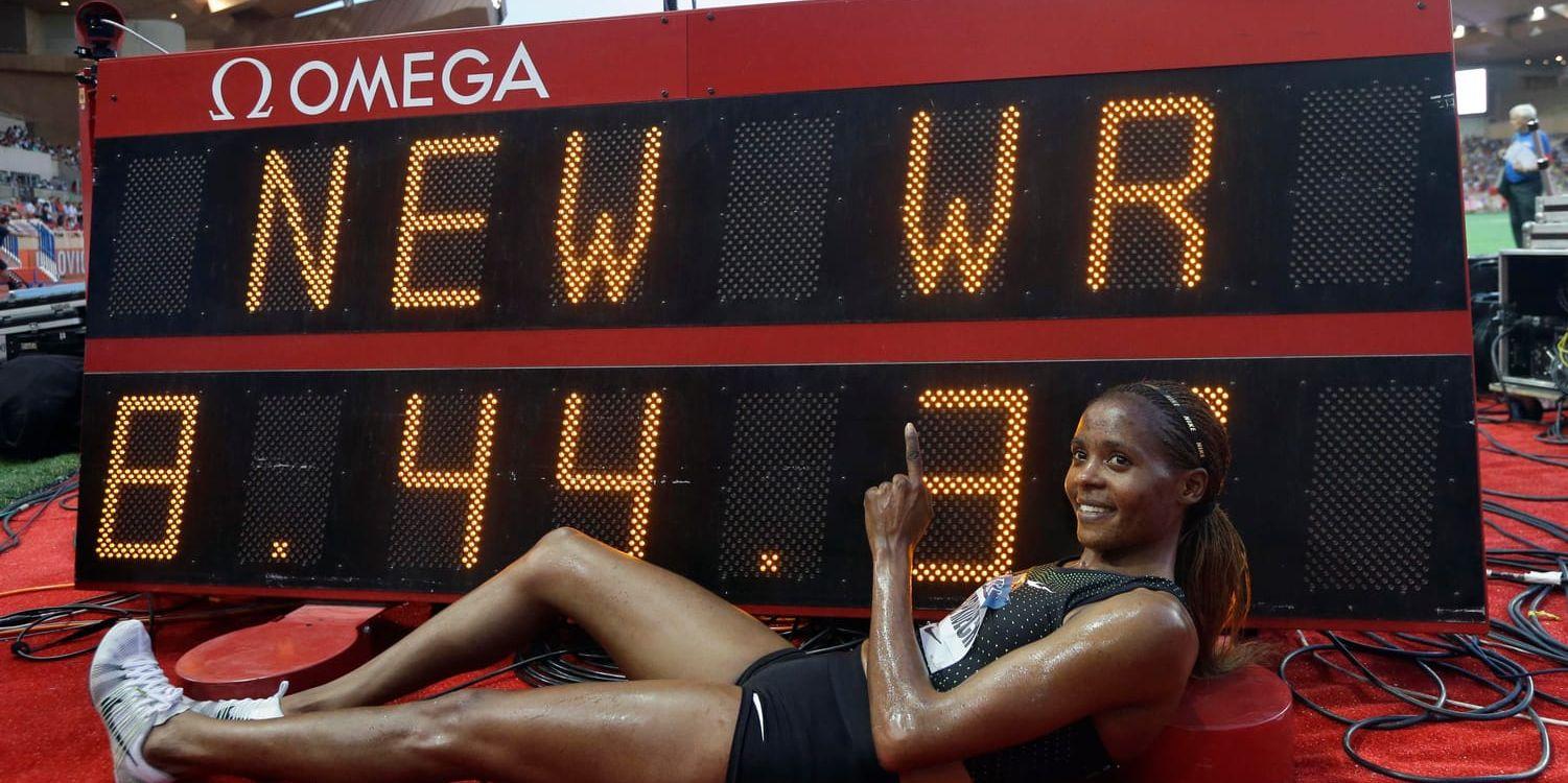 Beatrice Chepkoech från Kenya sänkte världsrekordet på 3 000 meter hinder med över åtta sekunder.