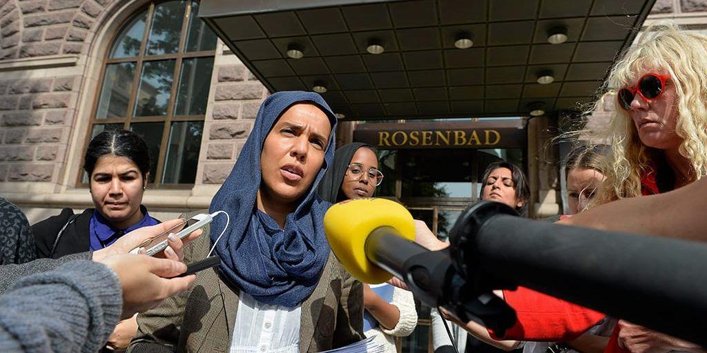 Fatima Doubakil (bilden) upprepar mantrat om att européer som tar upp förtrycket av kvinnor i muslimska länder är nykoloniala rasister, skriver debattören.