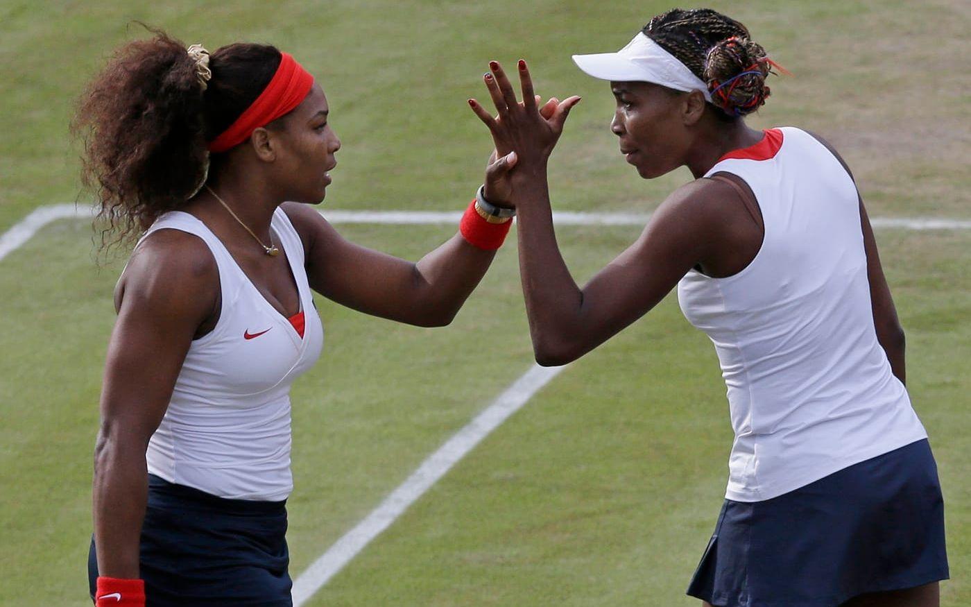 Systrarna, och tennisstjärnorna, Serena och Venus Williams är båda veganer och äter inga animaliska produkter. Bild: TT