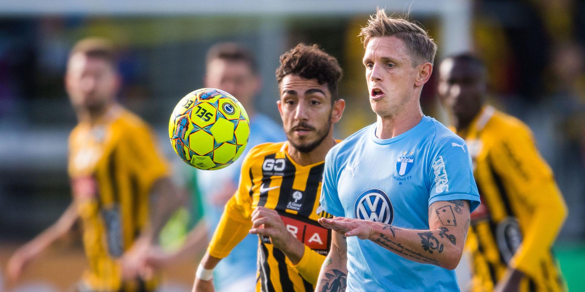 Malmö FF:s Sören Rieks och Häckens Daleho Irandust