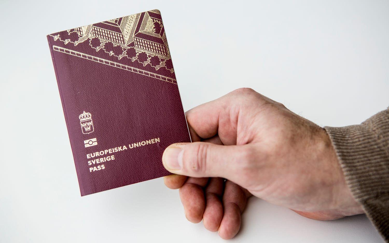 Att anmäla ett pass stulet gör egentligen bara att ingen kan resa ut ur landet med ditt pass – i övrigt kan tjuven ofta komma undan med att legitimera sig med ditt pass. Bild: TT
