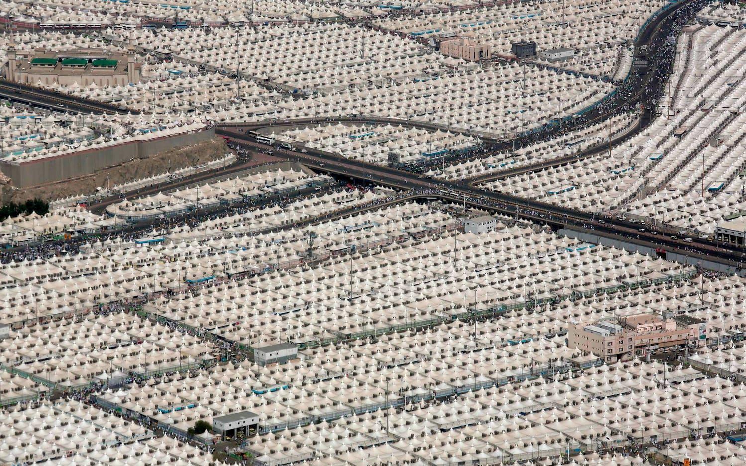 Flygfoto över en tältplats för pilgrimer under Hajj. Arkivbild: AP Photo/ Nariman El-Mofty.