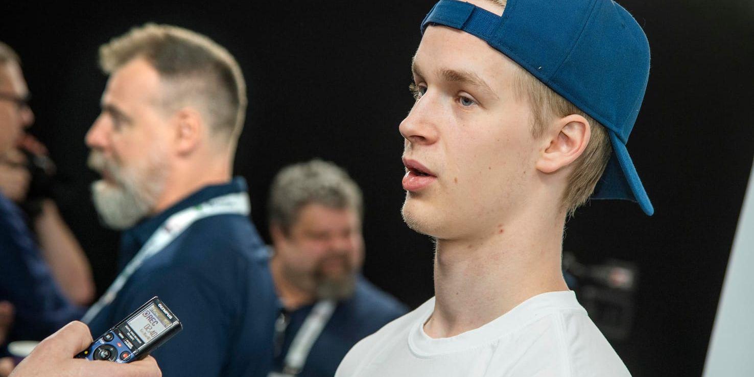 Ishockeystjärnan Elias Pettersson under ishockey-VM i Danmark. Arkivbild.