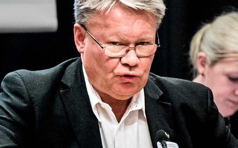 Lars Hansson (SD) meddelar att han inte vill kommentera protokollet från SD:s distriktsstyrelse