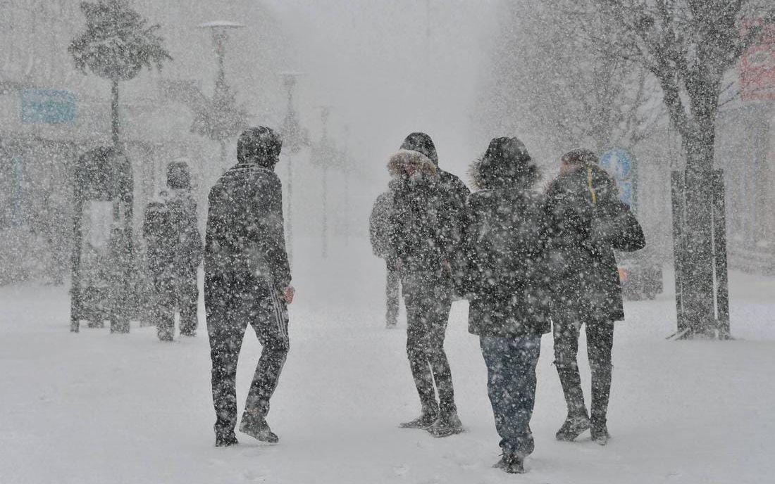 SMHI har utfärdat en Klass-1 varning för kraftiga snöfall i Bohuslän och Göteborg