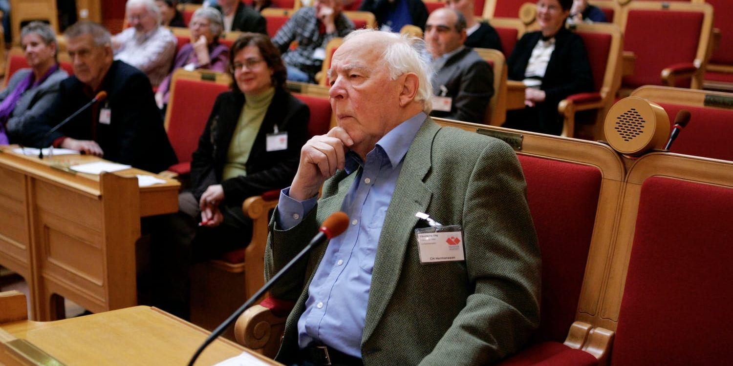 CH Hermansson under ett seminarium i Riksdagshuset i december 2005 om hans bok "Vänsterns väg". Arkivbild.