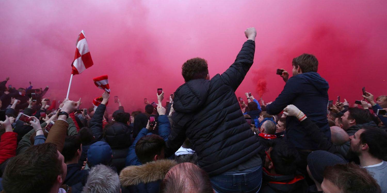 Liverpool-fansen attackerade Manchester Citys-spelarbuss inför kvartsfinalmötet på Anfield.