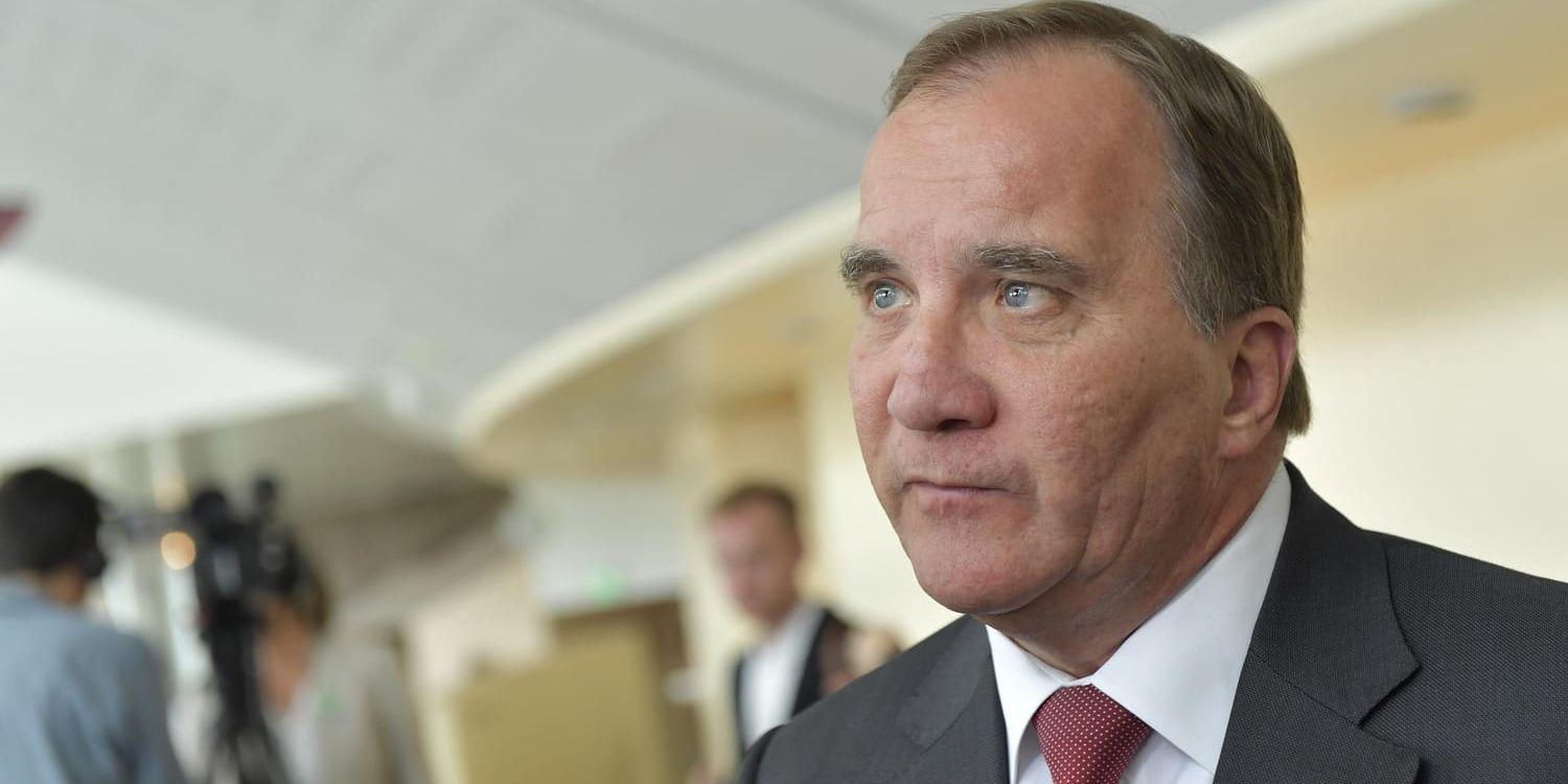 Statsminister Stefan Löfven (S) tror att Sverige går långt i fotbolls-VM.