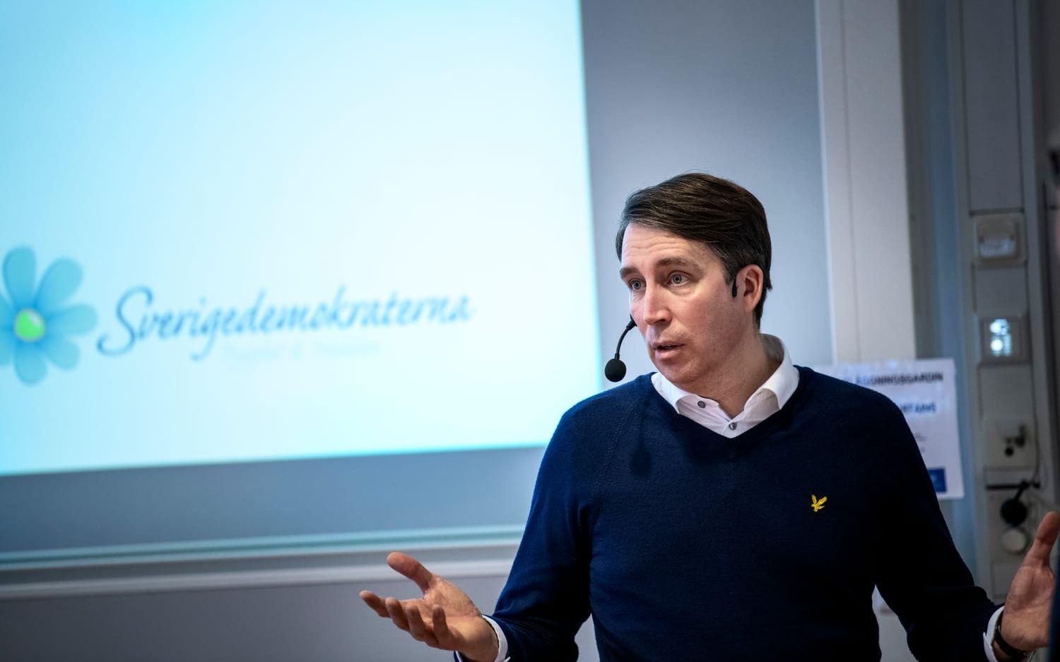 SD:s partisekreterare Richard Jomshof berättade om partiets strategier för att nå ut på Göteborgs universitet.