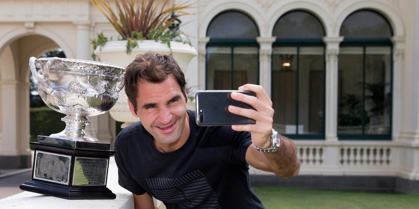 Roger Federer vann Australian Open nyligen och kan bli världsetta på lördag. Arkivbild.