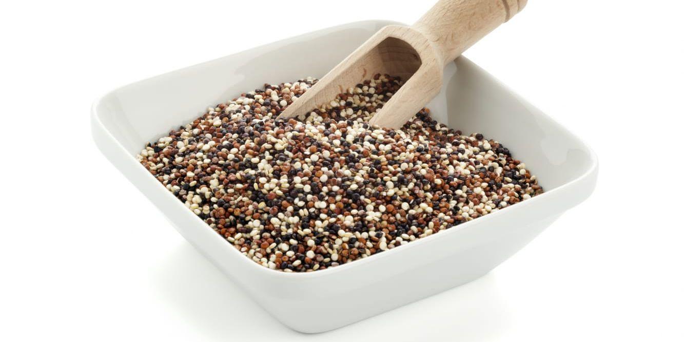 Vit quinoa är vanligast, men det finns även röda och svarta varianter.