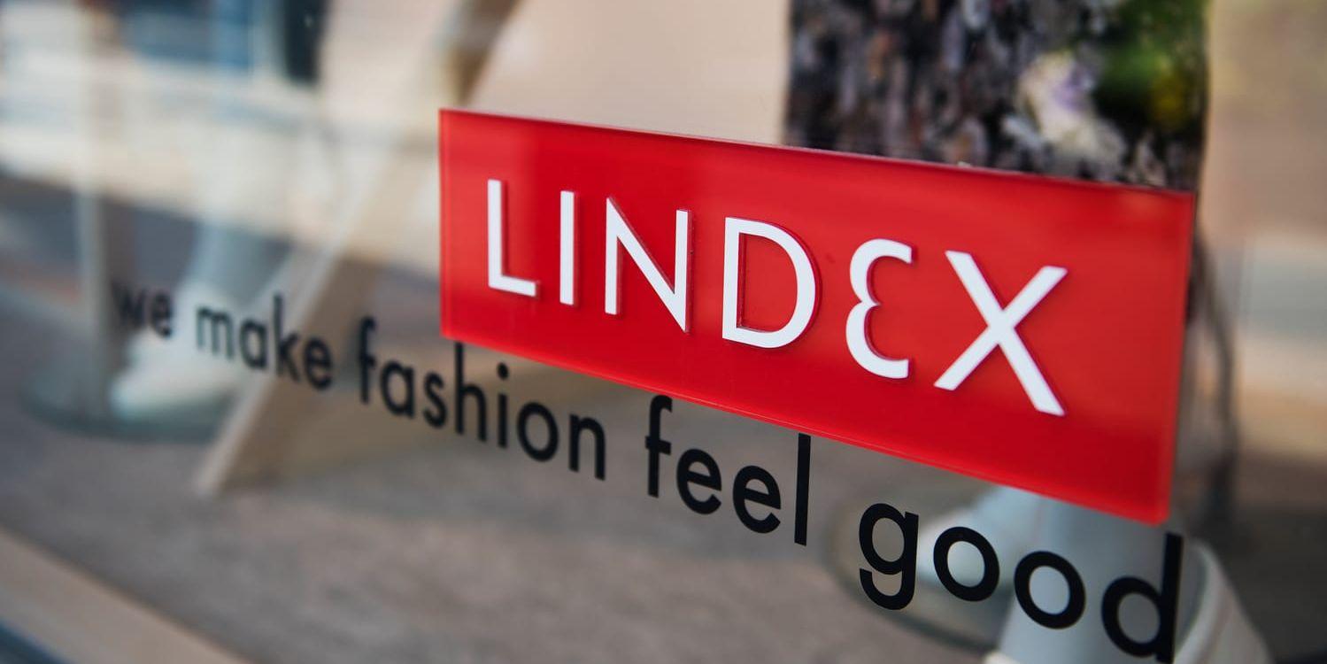Lindex, som har en egen e-handelssajt, säljer nu också sina underkläder på Nelly.
