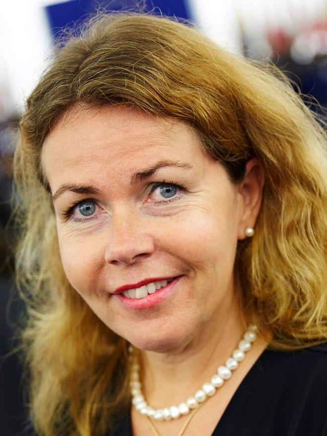 
    Cecilia Wikström, EU-parlamentariker
   