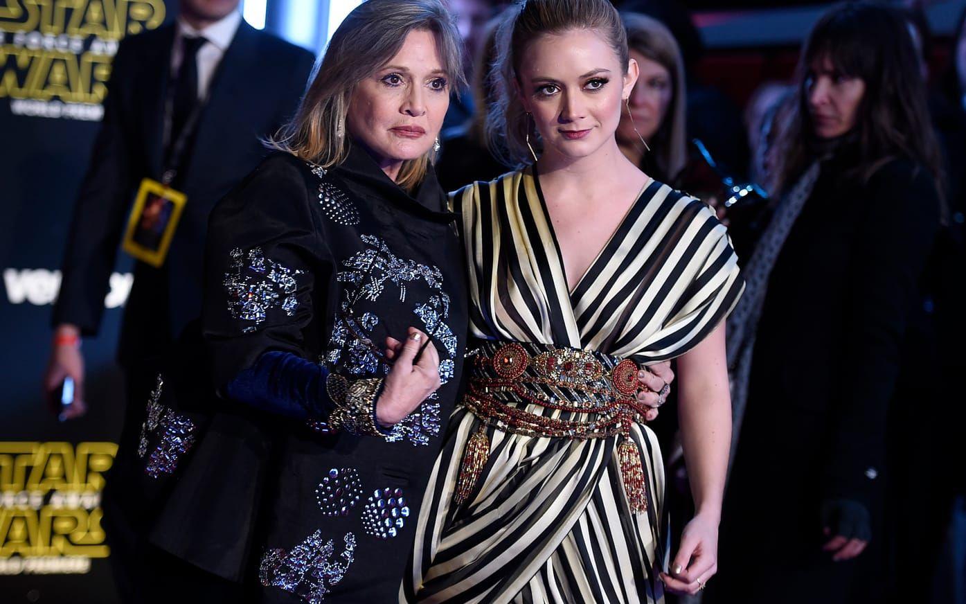 Carrie Fisher tillsammans med sin dotter Billie Lourd vid världspremiären av "Star wars: Episode VIII". Bild TT