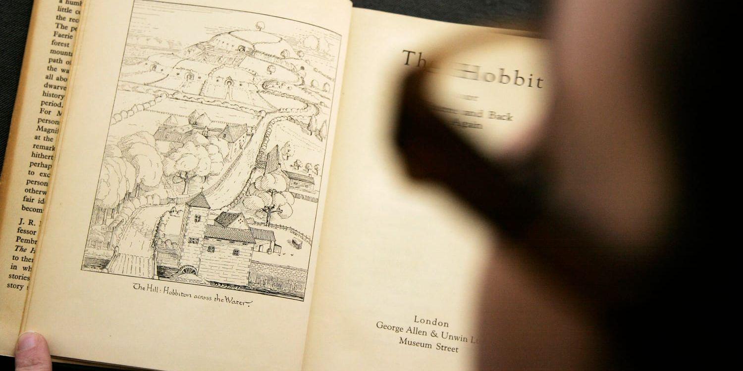 Förstautgåvan av The Hobbit synas på en auktion.