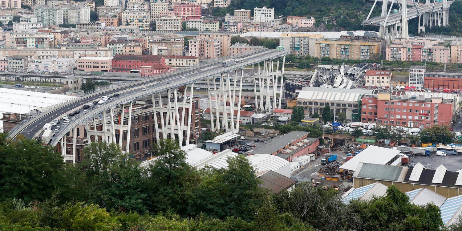 Tiotals personer har omkommit i en brokollaps i italienska Genoa. Arkivbild.